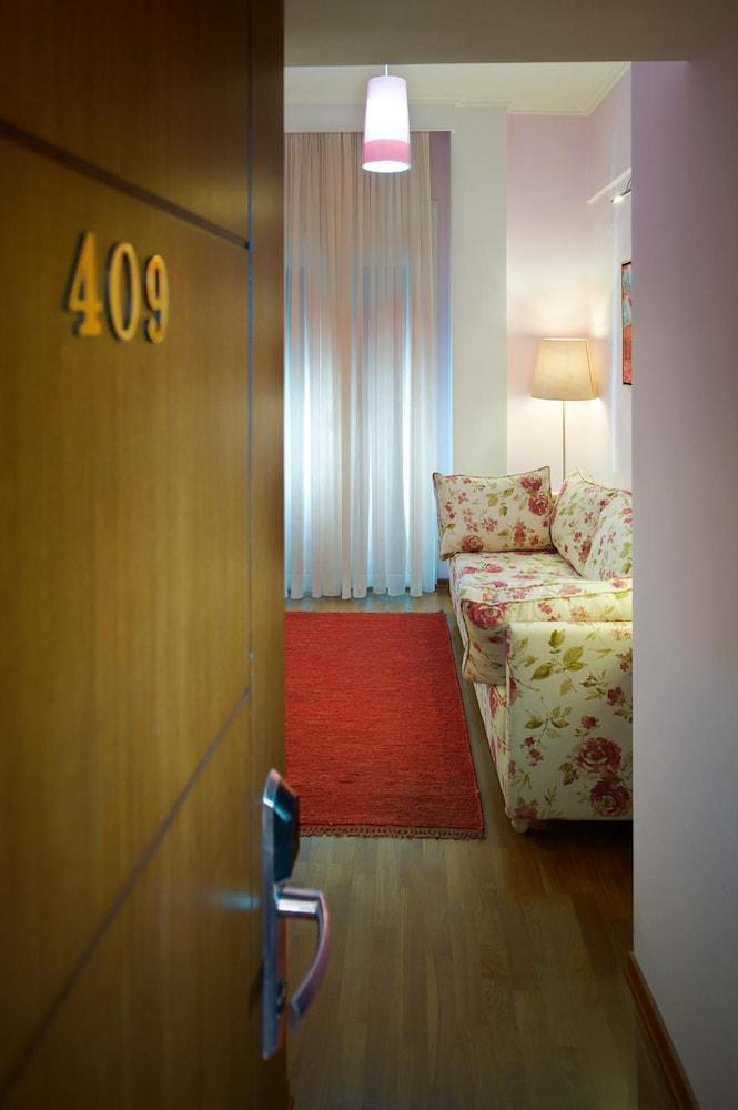 Pefka Hotel Солун Екстериор снимка